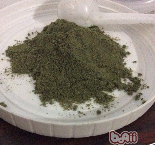 圖2 市場上售賣的專門犬用海藻粉
